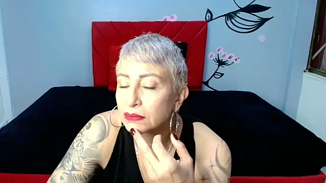 Charlotte  Gray online show from 10-22-25, 12:26