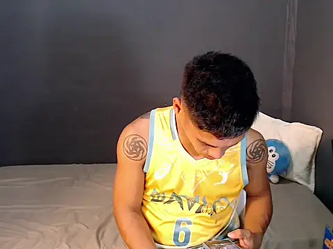 Snapshot of Cute_Lucas chatting on 10-07-25, 05:52 Cute Lucas online show from 10-07-25, 05:52
