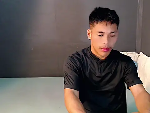 Snapshot of Cute_Lucas chatting on 10-13-25, 02:13 Cute Lucas online show from 10-13-25, 02:13