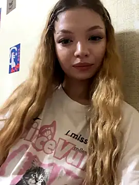  Siennaaa  online show from 10-11-25, 09:05