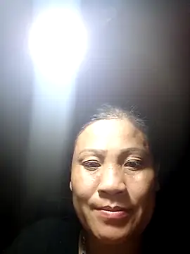 Snapshot of bae-bae chatting on 10-06-25, 11:22 bae-bae online show from 10-06-25, 11:22