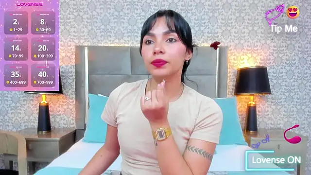 Snapshot of KoralBlum chatting on 01-14-26, 01:42 KoralBlum online show from 01-14-26, 01:42