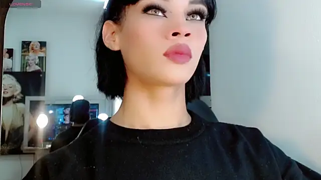 Daphnne XXX online show from 11-27-25, 07:58