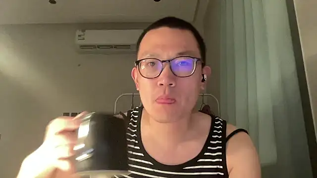 yewuzhibb online show from 10-02-25, 07:06