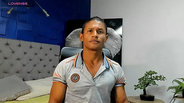 Snapshot of casike1 chatting on 10-15-25, 05:28 casike1 online show from 10-15-25, 05:28