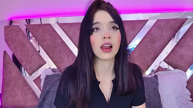 MeganR  online show from 06-27-26, 03:23