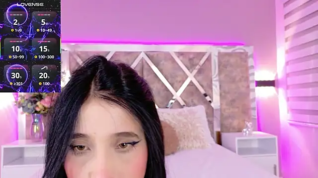 MeganR  online show from 12-18-25, 03:33