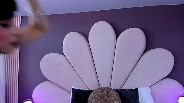 MeganR  online show from 04-09-26, 12:55