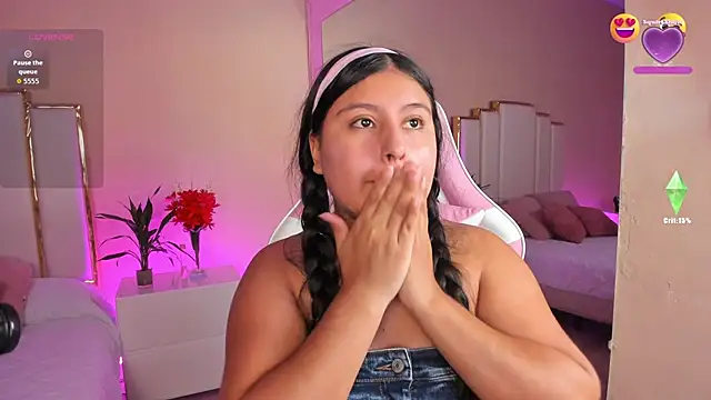 AnnaSwift  online show from 03-15-26, 12:45