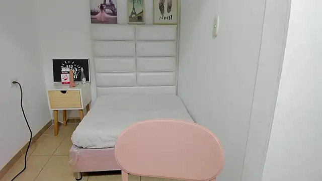 amyalvarez online show from 02-15-26, 03:22