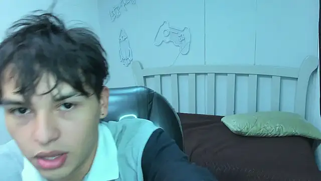 StiwenTwink online show from 10-01-25, 02:54