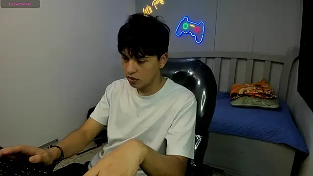 StiwenTwink online show from 11-25-25, 03:01