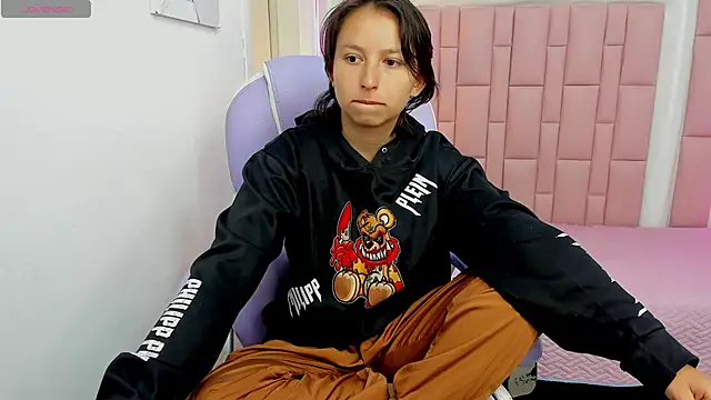 Snapshot of Klaret_Toy chatting on 05-30-26, 07:19 Klaret Toy online show from 05-30-26, 07:19