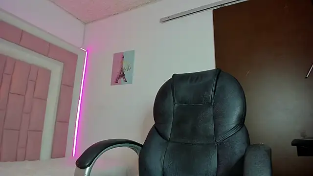 Klaret Toy online show from 10-22-25, 02:27