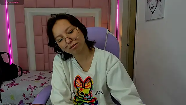 Snapshot of Klaret_Toy chatting on 06-14-26, 08:21 Klaret Toy online show from 06-14-26, 08:21