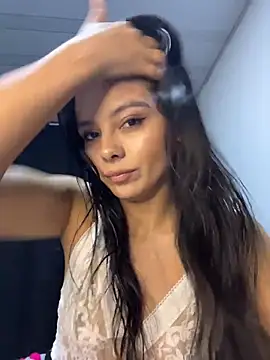 SaraMistick online show from 11-20-25, 10:38