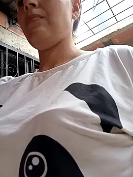 Snapshot of antonellahotimida chatting on 10-06-25, 03:02 antonellahotimida online show from 10-06-25, 03:02