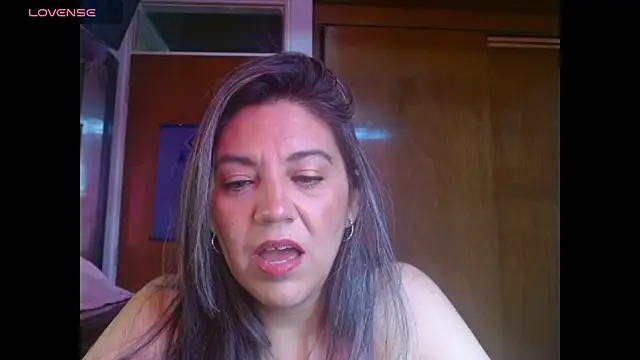 XxAntonellaxxx online show from 11-18-25, 04:32