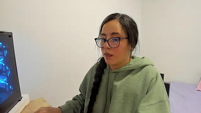 Venus cat  online show from 10-23-25, 12:53