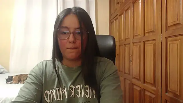 Snapshot of Venus_cat_ chatting on 07-30-26, 04:22 Venus cat online show from 07-30-26, 04:22