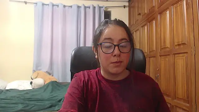 Venus cat  online show from 02-13-26, 12:21