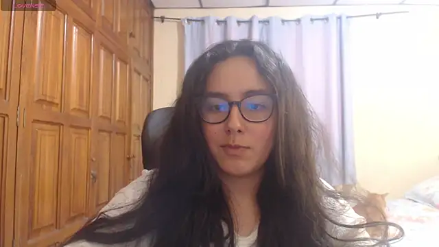 Venus cat  online show from 12-20-25, 05:10