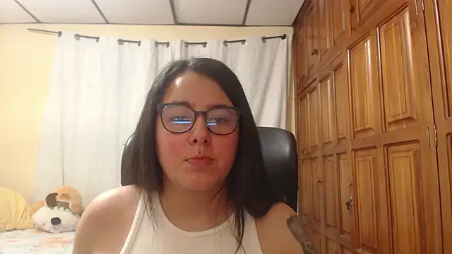 Venus cat  online show from 05-17-26, 02:22