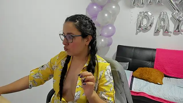 Venus cat  online show from 11-12-25, 02:37