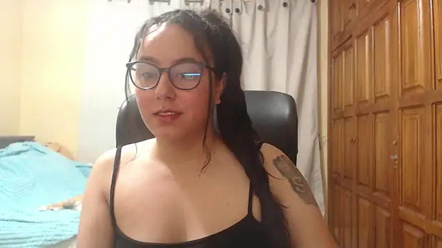 Venus cat  online show from 06-14-26, 04:35