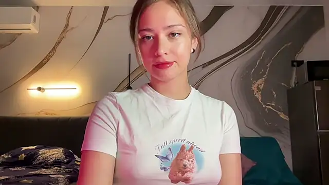 erikaa miuu online show from 10-02-25, 05:05