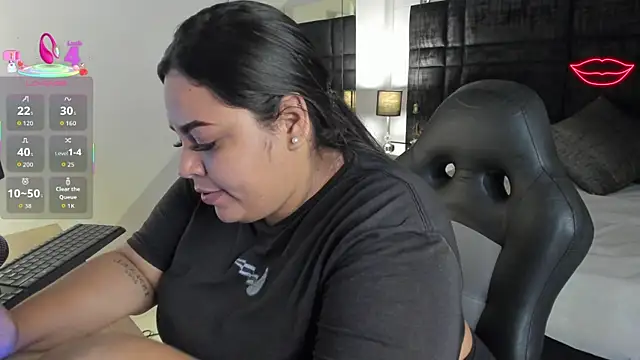 MayaCurvy online show from 01-08-26, 03:01