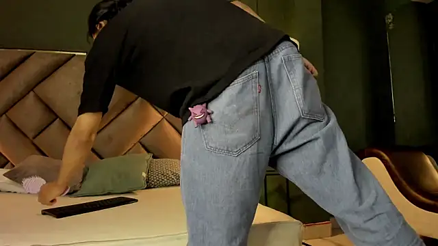 Snapshot of Dickie_Dicking chatting on 11-10-25, 09:42 Dickie Dicking online show from 11-10-25, 09:42