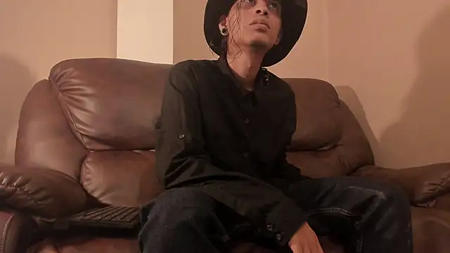 Snapshot of Dickie_Dicking chatting on 10-25-25, 08:42 Dickie Dicking online show from 10-25-25, 08:42