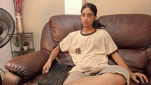 Snapshot of Dickie_Dicking chatting on 11-04-25, 08:23 Dickie Dicking online show from 11-04-25, 08:23