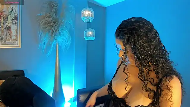 Snapshot of KylieJenkins chatting on 04-18-26, 11:01 KylieJenkins online show from 04-18-26, 11:01