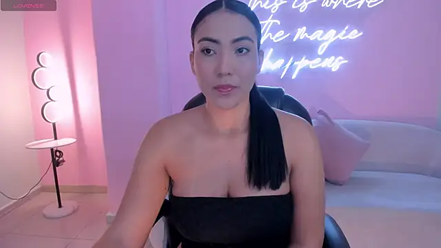 NatalieLewis online show from 04-23-26, 12:11