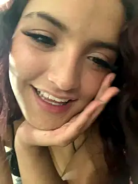 AuroraPink  online show from 10-17-25, 05:33