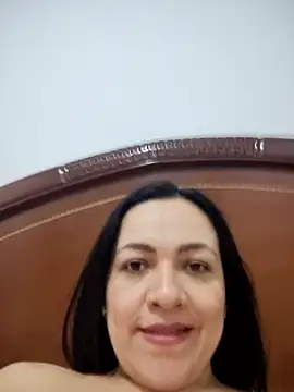 LindaSalo33 online show from 10-05-25, 05:42