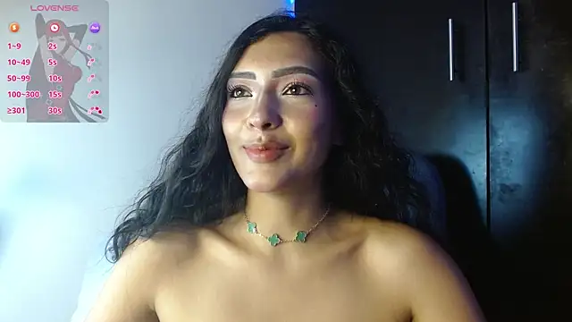 JuliethaFox online show from 10-07-25, 04:35