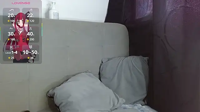 JuliethaFox online show from 06-19-26, 07:41