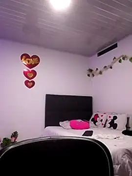 Snapshot of channel_brooks chatting on 10-07-25, 10:11 channel brooks online show from 10-07-25, 10:11