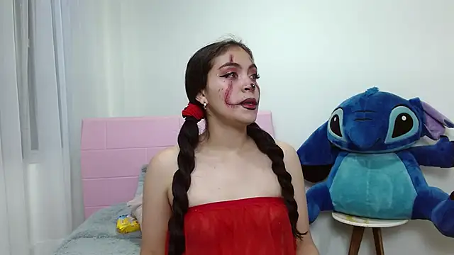 Snapshot of emy_brunette chatting on 10-10-25, 12:06 emy brunette online show from 10-10-25, 12:06