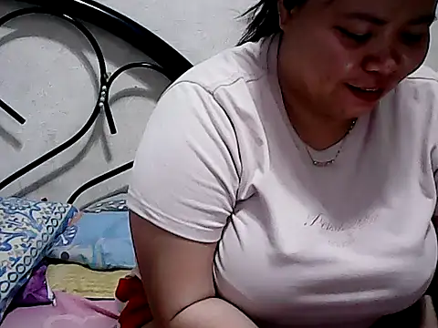 HornyPussie69 online show from 07-09-26, 06:25