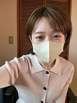 momo yuipu online show from 10-09-25, 02:01