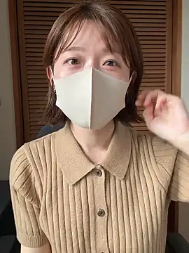 momo yuipu online show from 10-16-25, 12:52