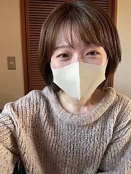 momo yuipu online show from 11-10-25, 12:59