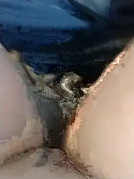 Snapshot of ShopeUN7 chatting on 04-14-26, 08:36 ShopeUN7 online show from 04-14-26, 08:36