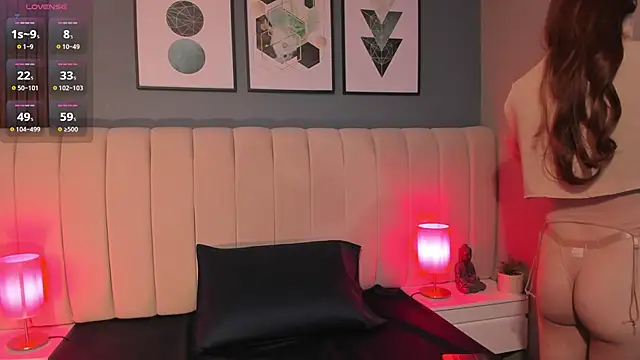DaimondPink online show from 10-15-25, 04:00