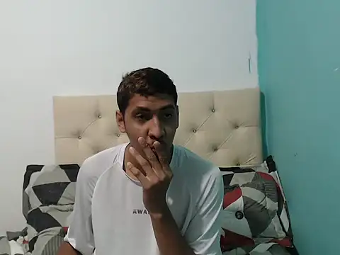 Kiarayalex online show from 10-05-25, 12:56