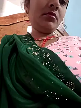 Snapshot of Neelam-baby1 chatting on 02-07-26, 06:54 Neelam-baby1 online show from 02-07-26, 06:54